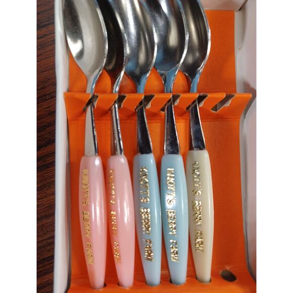 Vintage Small Spoon 6 Piece Colorful Handles Knotts Berry Farm Advertising - Picture 4 of 9